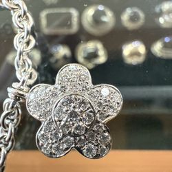 18 karat white gold bracelet with natural diamonds