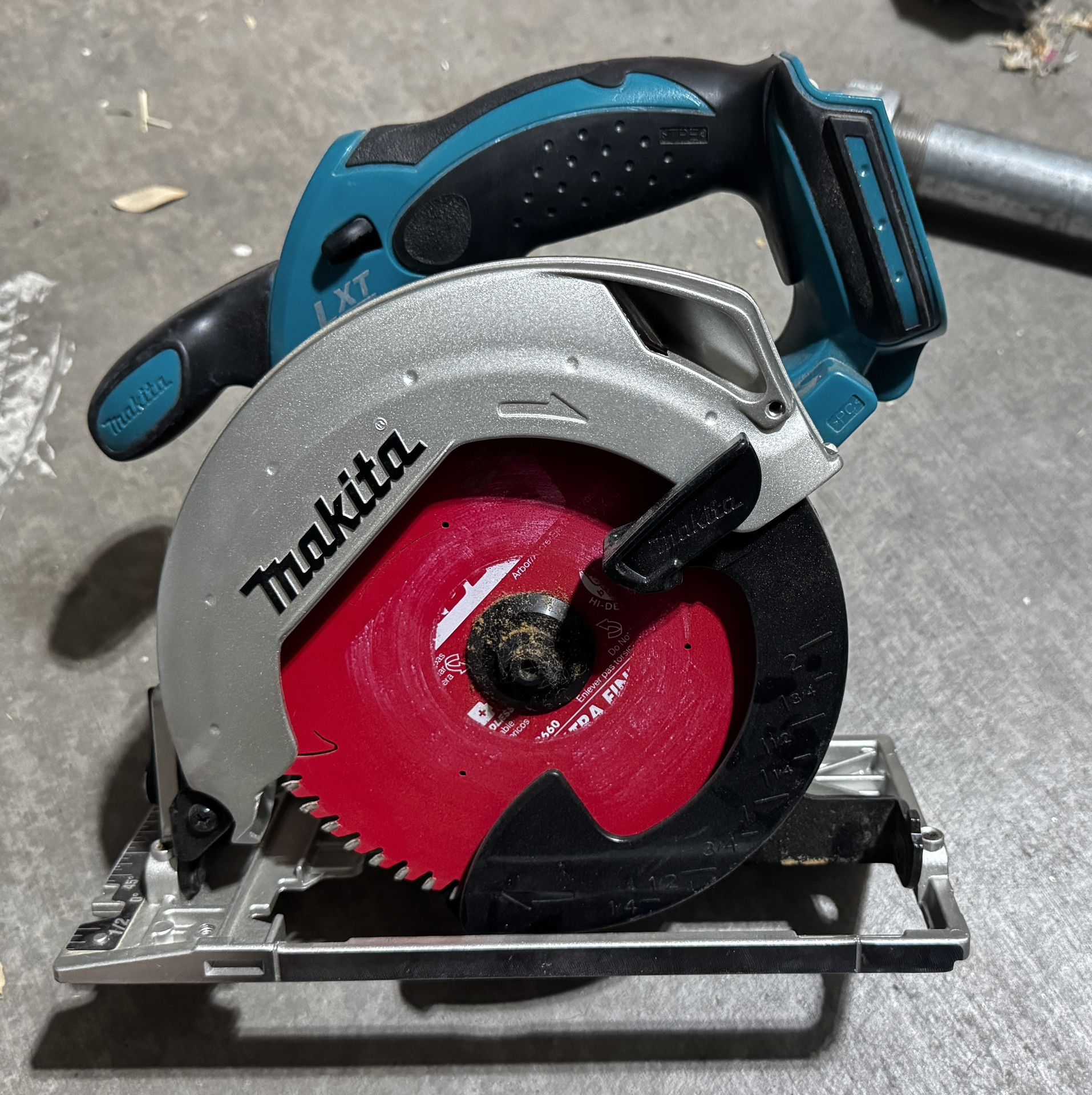 Makita XSS02 LXT 18V Circular Saw