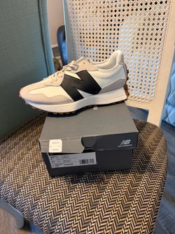 New Balance 327 Sneakers Beige Black Women's 8