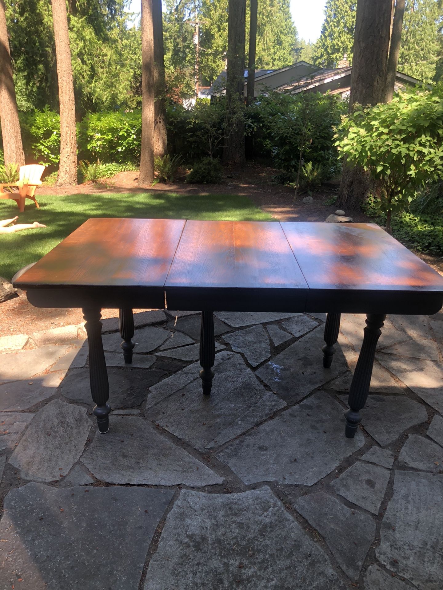 Free Dinning Table
