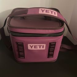 Yeti Lunch Box