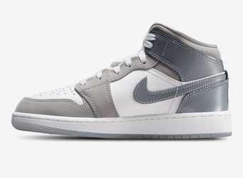 Jordan AJ 1 Mid SE