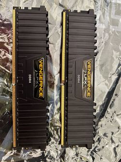 Corsair LPX DDR4 DRAM 2400MHz C16 Memory Kit 16GB (2x8GB) - Black