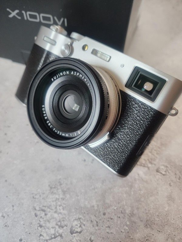 Fujifilm X100VI (Silver) 