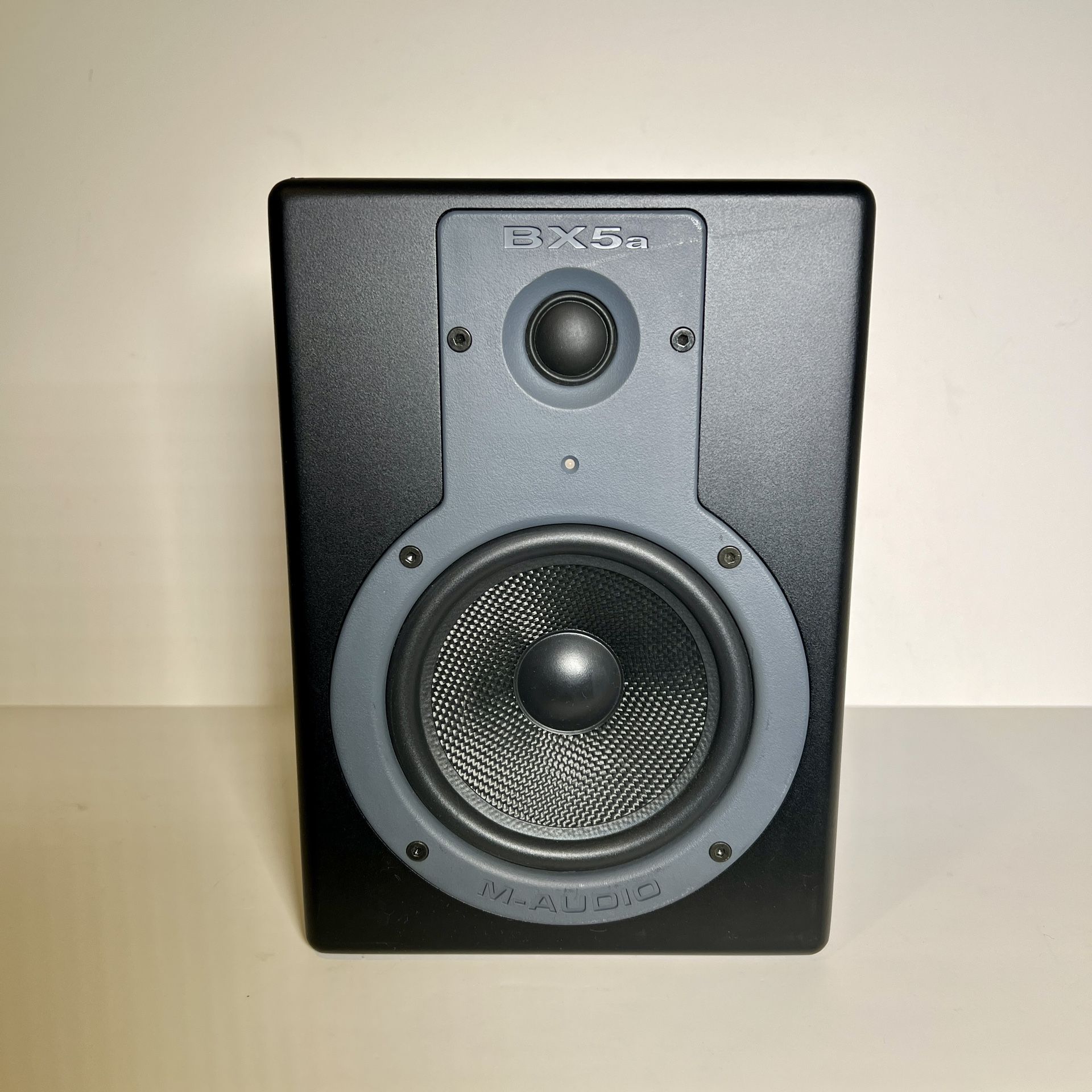 Studio Monitor
