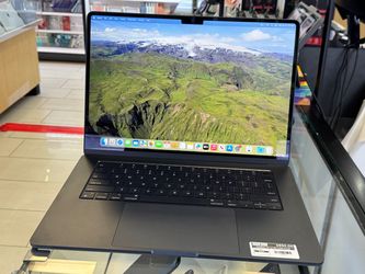 MacBook Air 15 M4 16GB 512GB Pre-owned