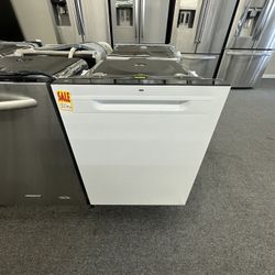 Brand New Ge White Dishwasher With Stainless Steel Tub 6 Months Of Full Warranty 