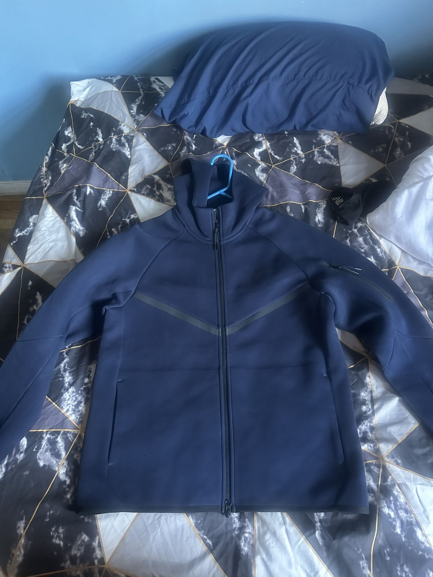 Nike Tech Size Medium Brand New