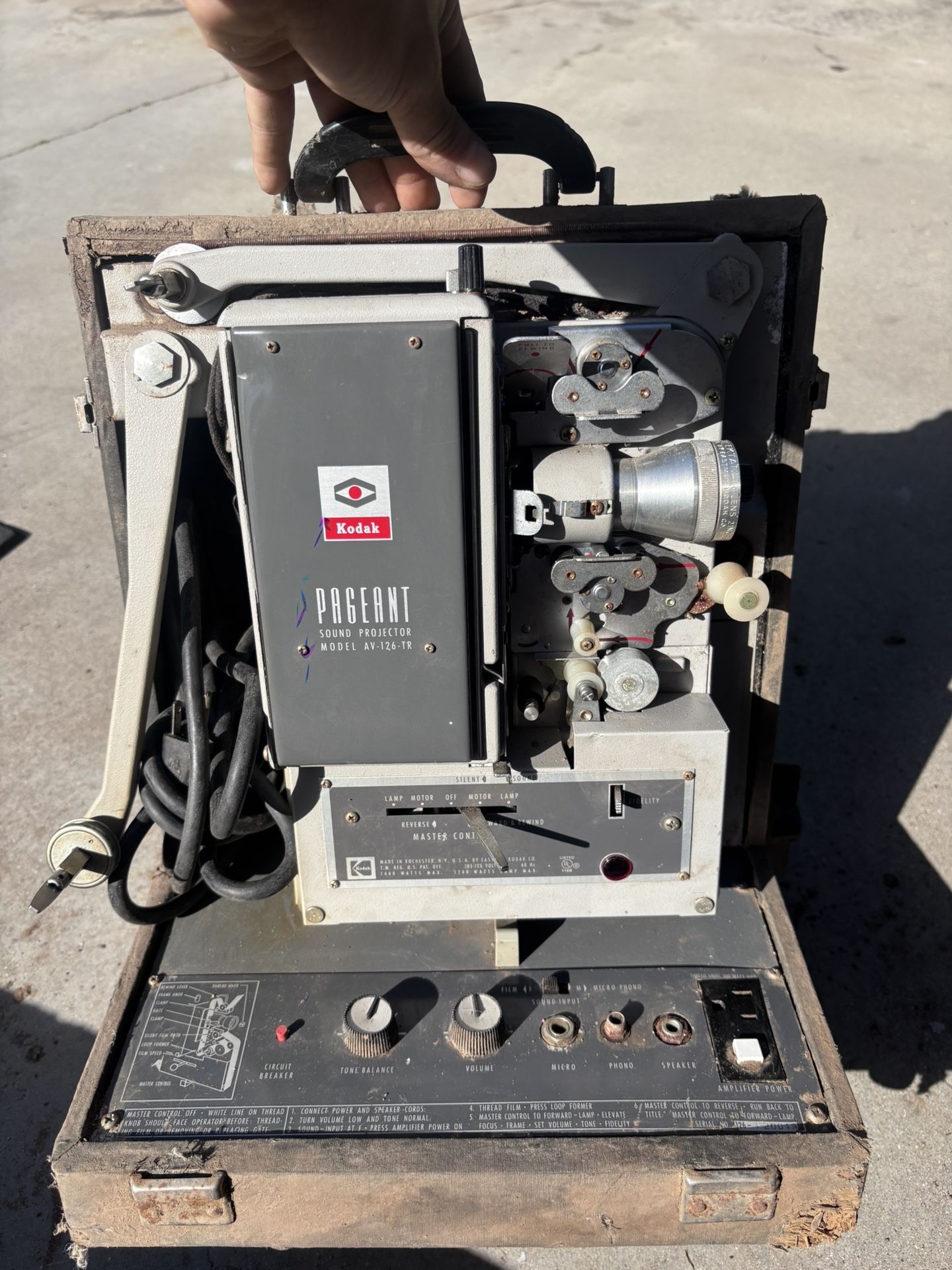 Kodak pageant AV-126-TR 16mm Sound Projector