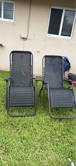 Zero gravity lawn chairs, black