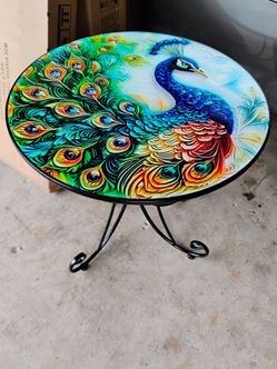 New in box indoor outdoor Round Peacock metal Table