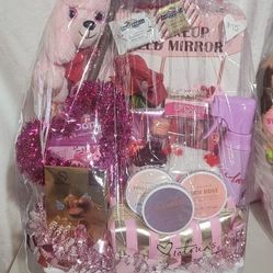 Valentine Baskets, Various Types 
