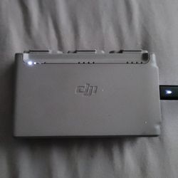 Genuine DJI Mini 2 Two-Way Charging Hub and 3 Pack Intelligent Flight Batteries