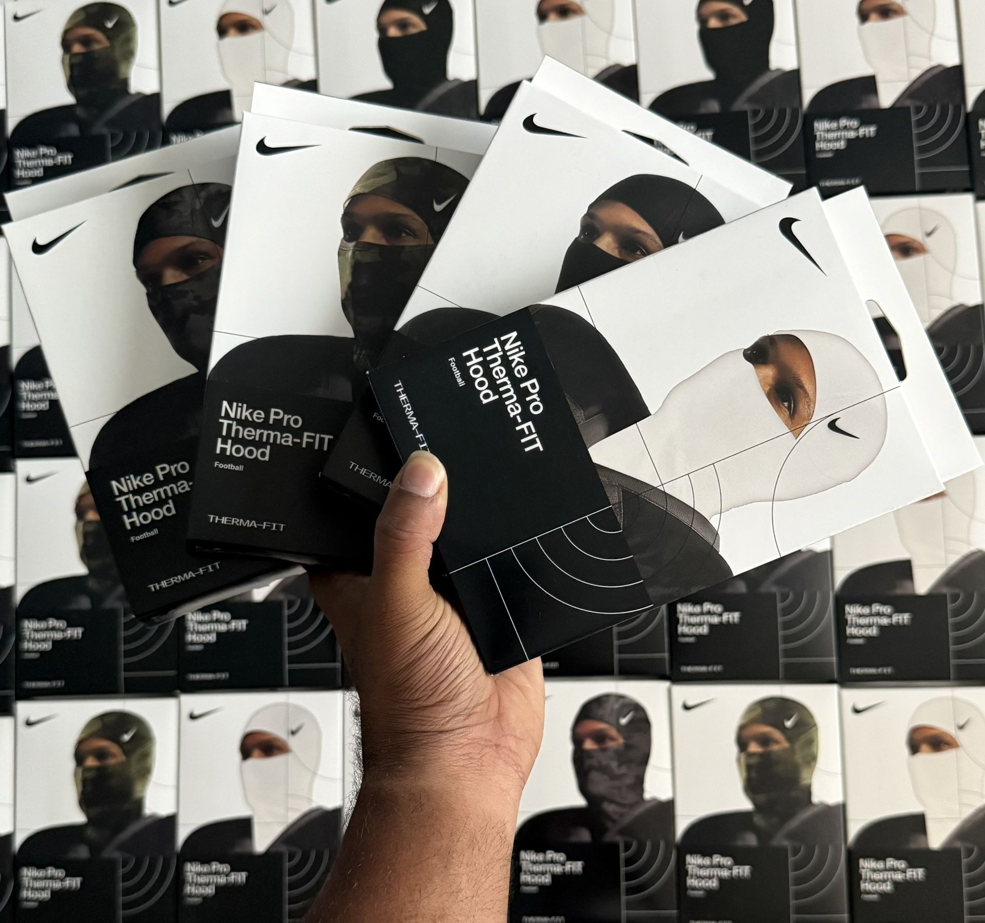 Nike Pro Therma-Fit Hood