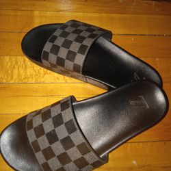 Louis Vuitton Slippers