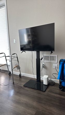 43” TCL ROKU TV