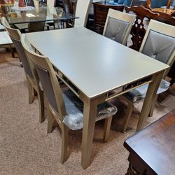 5 Pc. Dining Room Set 