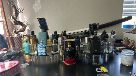 Cologne Lot JPG, Valentino, gucci, azzaro, Burberry, invcitus, D&G