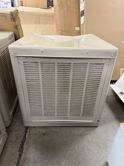 4900 CFM Down Draft Evaporated Roof  Cooler 1800 Square feet ( No Motet included)