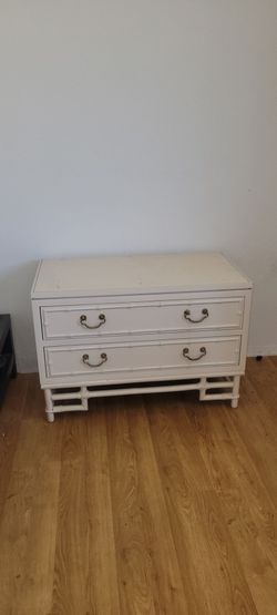 2 drawer chest / TV stand