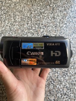 Canon Vixia HF11 32 GB AVCHD Camcorder