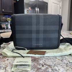 Burberry mens bag