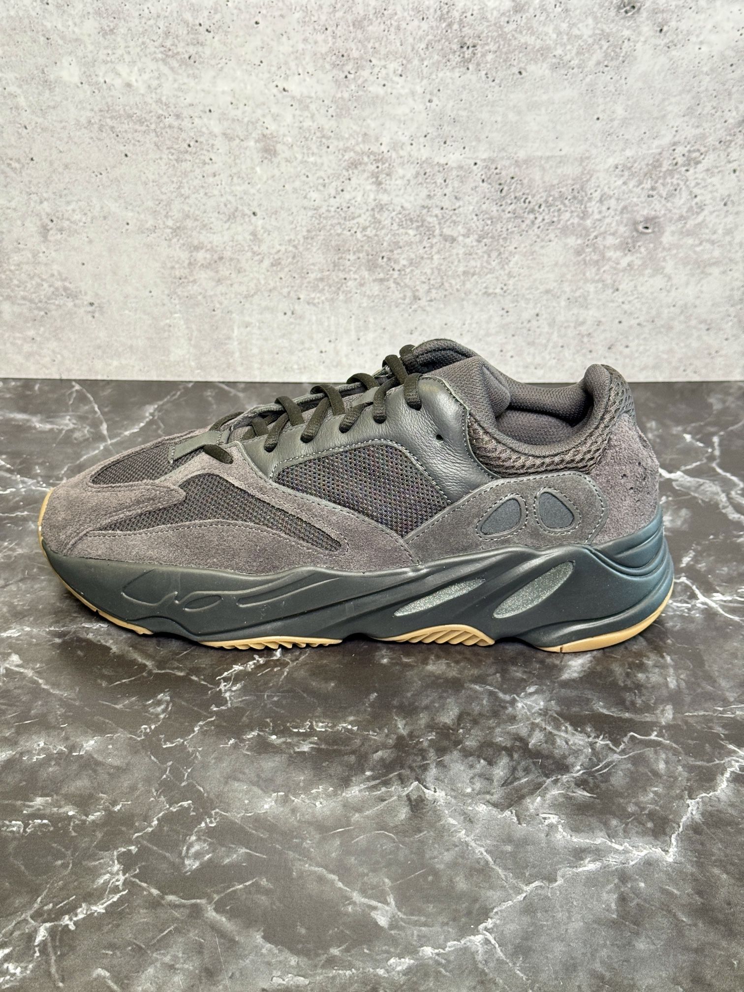 Adidas Yeezy Boost 700 Utility Black