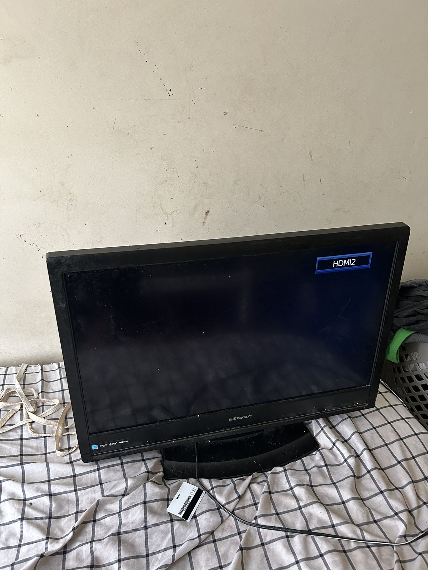 Tv Emerson Older Version Very Good Condition