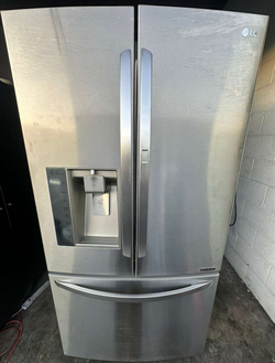 LG Stainless French Door – Clean, works great, priced to move