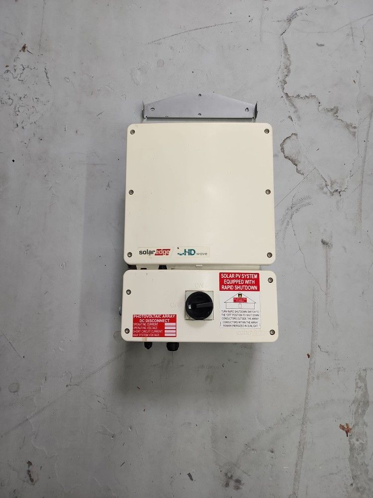 SolarEdge 11.4KW Inverter/40 P370 Optimizers