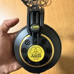 AKG