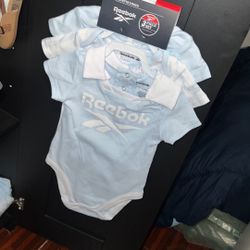 Reebok 3 piece Set- 6 To 9 Months Brand New