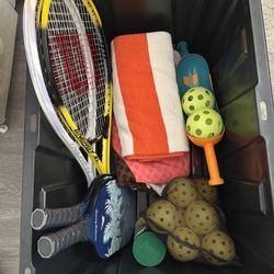 Tennis Rackets/Pickle Ball/Beach Towels
