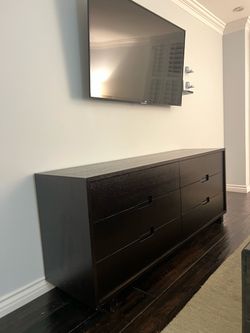 Dresser- 6 drawer