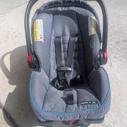 REDUCED HOLIDAY PRICE - Car seat And Stroller