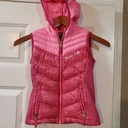 Two Puffer Vests 5/6T. Free Country/Gymboree. 