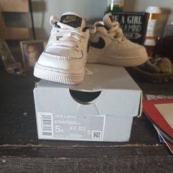Nike Force 1 LV8 TODDLER 