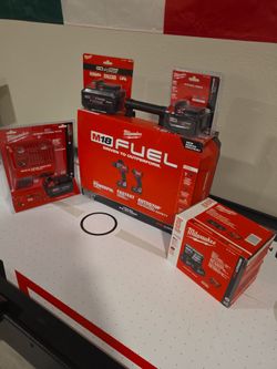 MILWAUKEE M18 fuel combo set with extra batteries