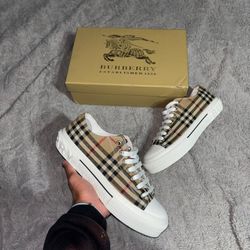 Burberry Shoes 