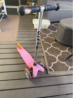 Girls micro scooter