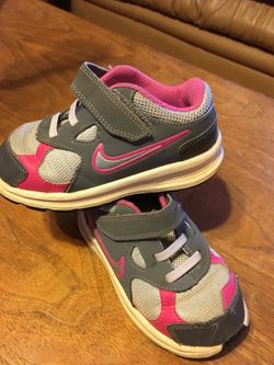 Nikes- Pink & Grey Size 8c (EUC)