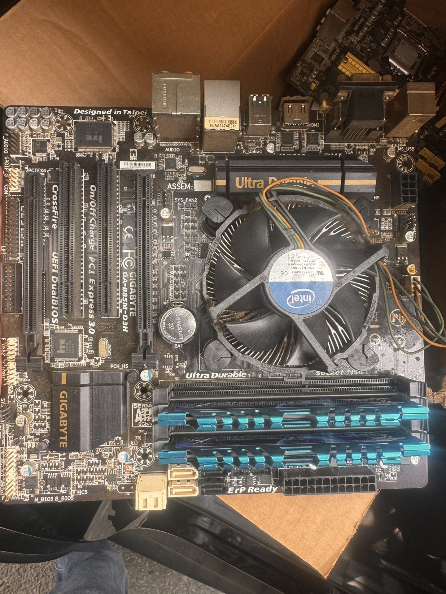 Gigabyte GA-B85M-D3H mATX Desktop Motherboard | 4x DDR3 + Socket LGA1150 + USB 3