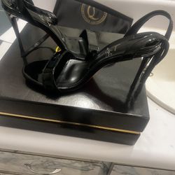 Christian Louboutin Yacht Flat Calf Black Patent Leather Heels