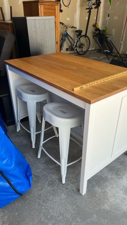 Kitchen Island