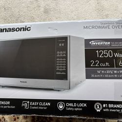 Panasonic Microwave Oven 2.2 Cu Ft 