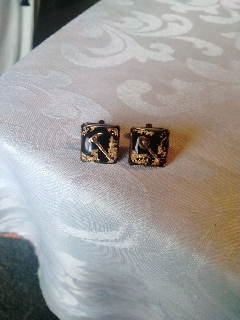 Vintage Cuff Links From Alaska,With Gold Flakes.