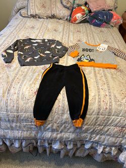 Halloween 2T & 3T set:$7.00. Chino, ca