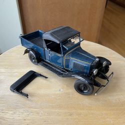 Danbury Mint 1931 Chevrolet Roadster Pickup Blue 1:24 Scale Die cast No Box