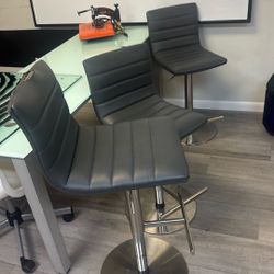 3 Bar Stools 