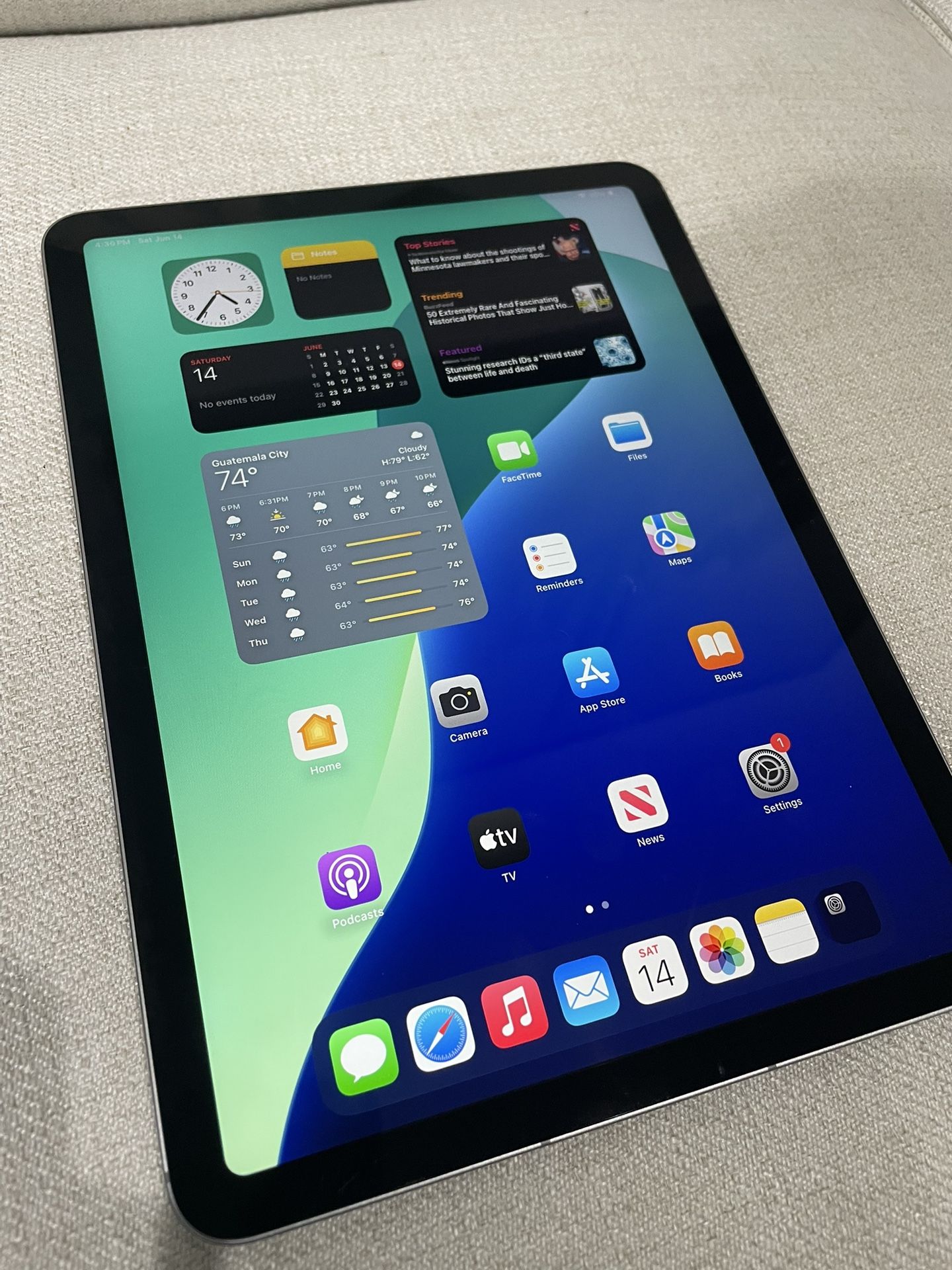 APPLE IPAD AIR M2 -$300